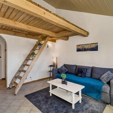 Zenbnb / Medini / Parking / 4 Pers. / Wifi / Apartment Annemasse
